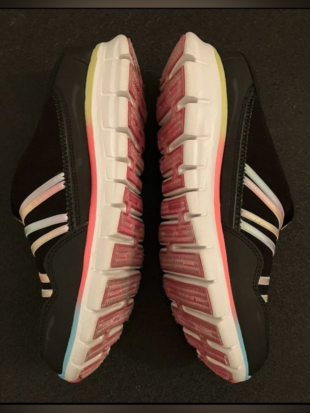 Skechers Sport Women’s Air Streamer Fashion Sneakers Slip-Ons Black/Multi Sz 8 - Picture 2 of 10
